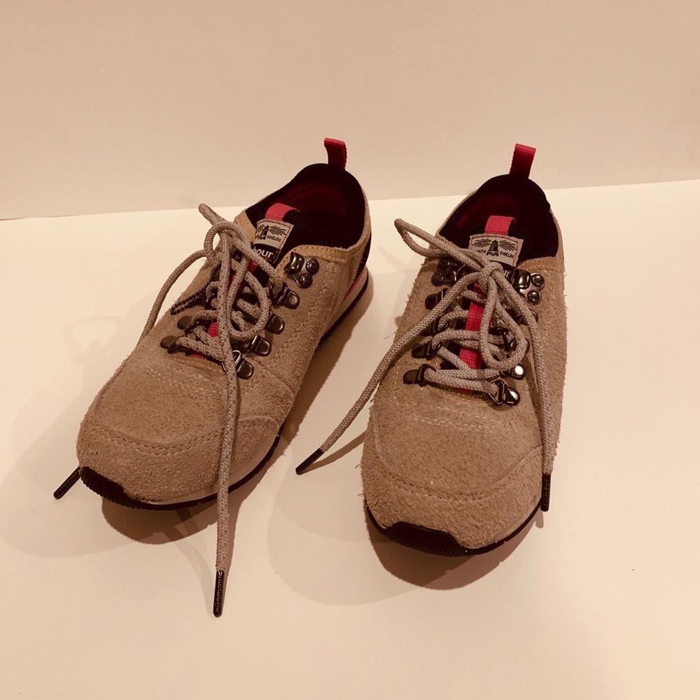 Barbour hiking shoes
